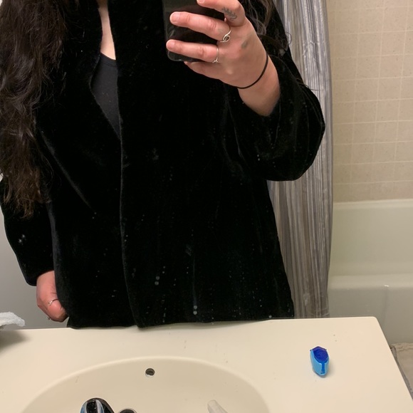 Black fur coat - Picture 6 of 6